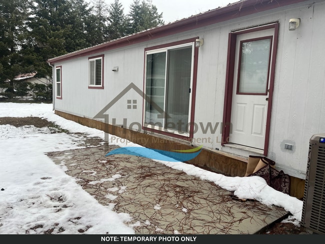 Building Photo - Cozy 2-Bed, 2-Bath Home with Off-Street Pa...