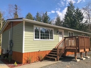 Building Photo - 619 Ranch Ln