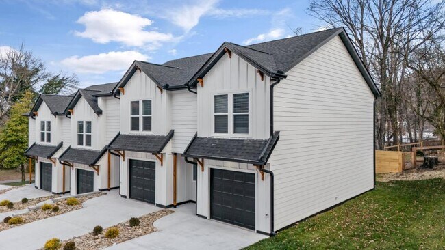 Building Photo - 124 Shipman Dr