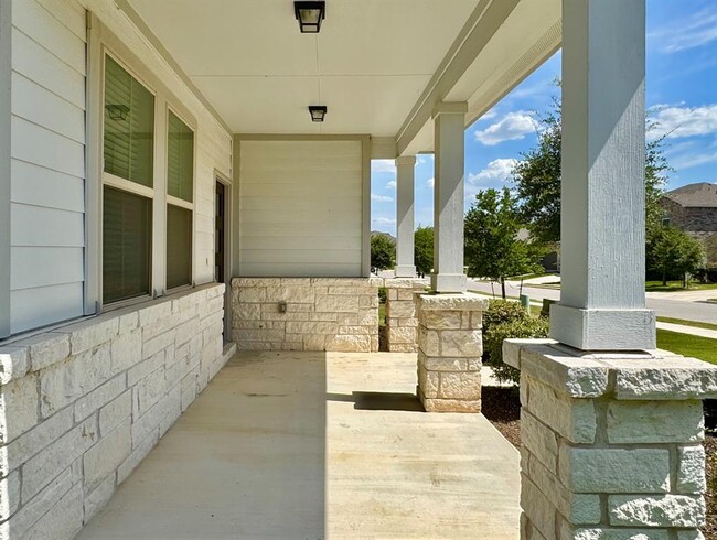 Building Photo - 1509 Longhorn Ranch Dr