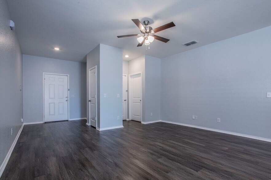 Building Photo - 12614 Galatea