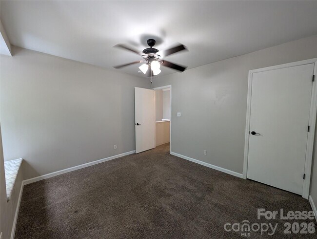 Building Photo - 9111 Sharonbrook Dr
