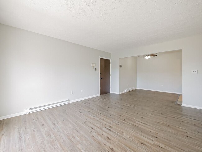 Building Photo - 125 E Van Riper Rd