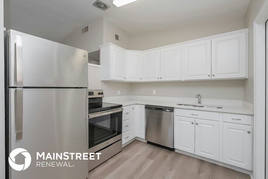 Building Photo - 5290 48th Ave N