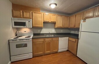 Building Photo - 525 Lowell Ave