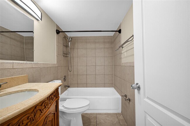 Building Photo - 8120 Geneva Ct