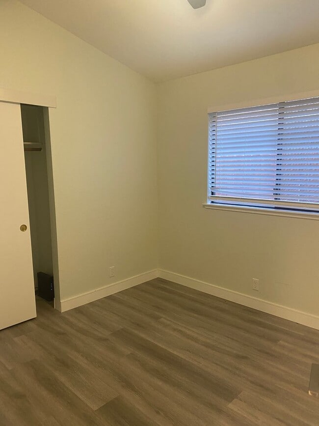 Building Photo - 1330 Puebla Way