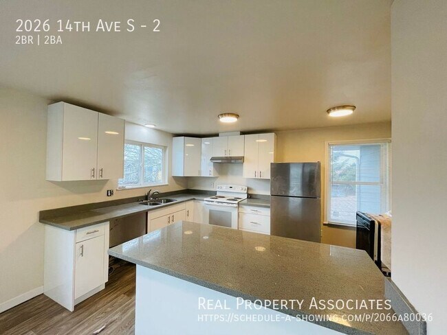 Building Photo - 2026 14th Ave S