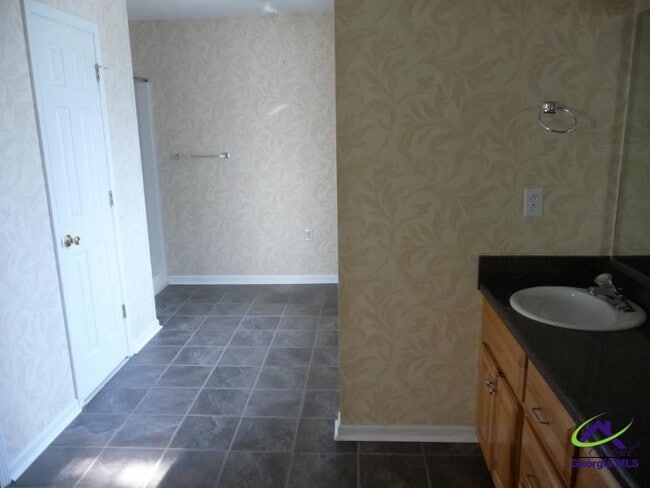 Building Photo - 119 Southwind Dr
