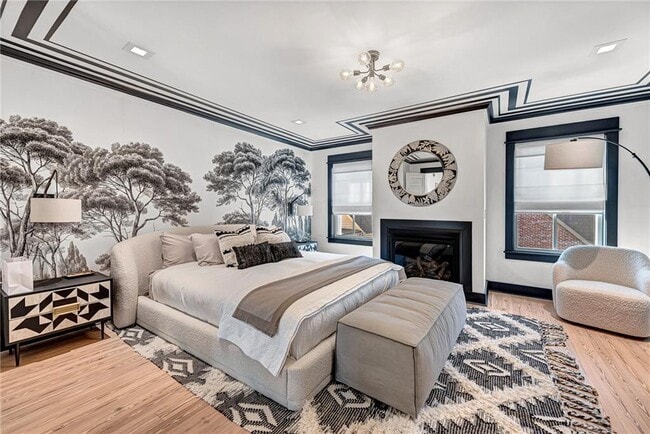 Building Photo - 242 SW D St