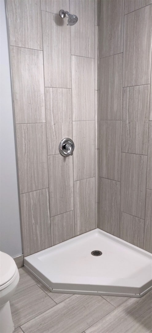 Building Photo - 6210 S Eberhart Ave