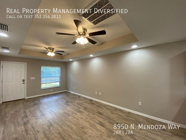 Building Photo - 8950 N Mendoza Way