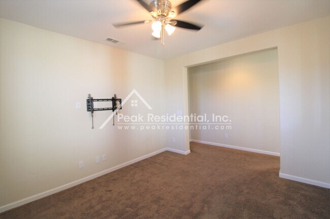 Building Photo - Wonderful Elk Grove 4bd/3ba Home with 2 Car Garage & Loft Area