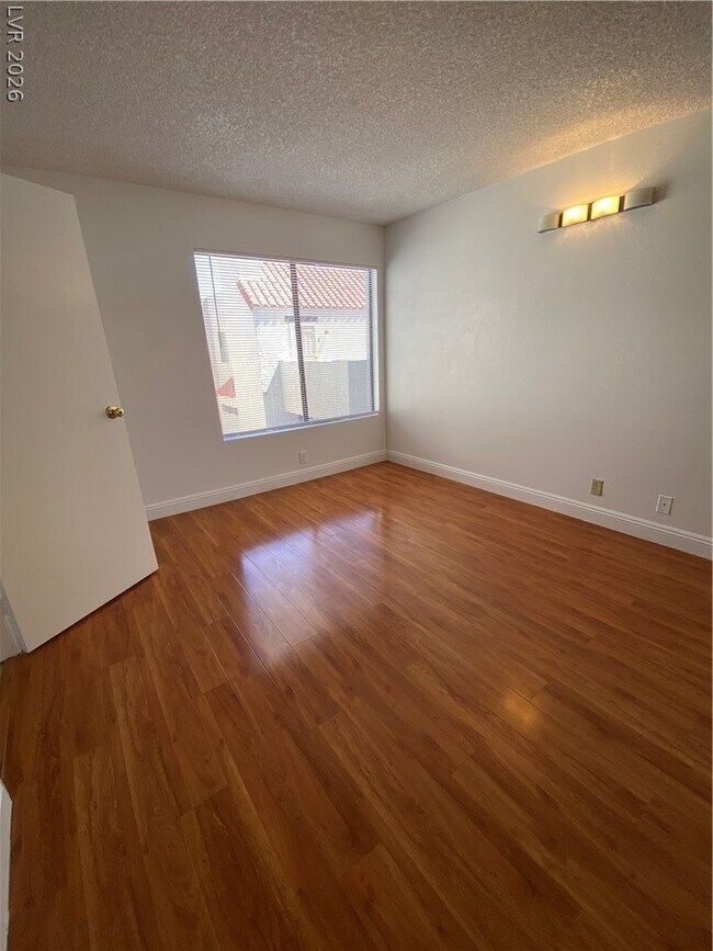 Building Photo - 4351 Gannet Cir
