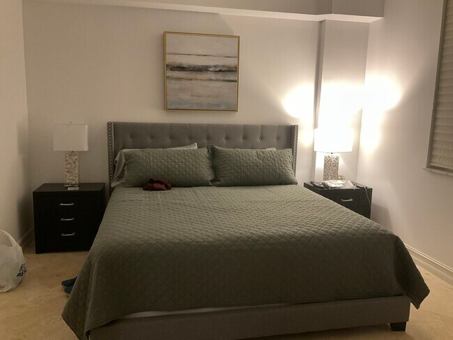 Master bedroom - 3606 S Ocean Blvd