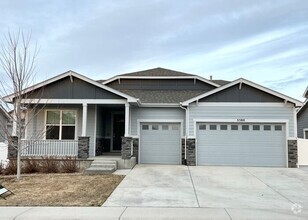 Building Photo - 5 Bedroom/4 Bathroom Ranch Style Home Loca...