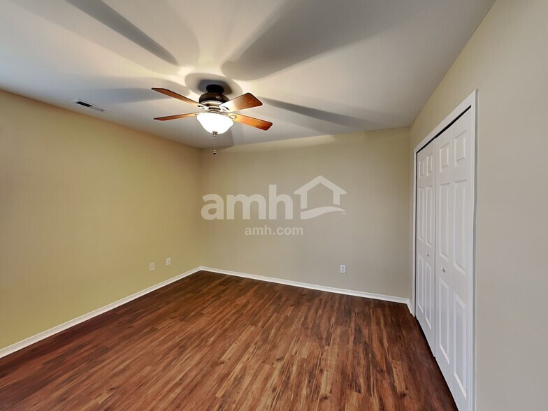 Building Photo - 1836 Meadow Crossing Dr