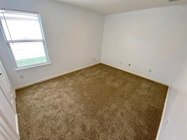Building Photo - 18218 Hammondsport Ln