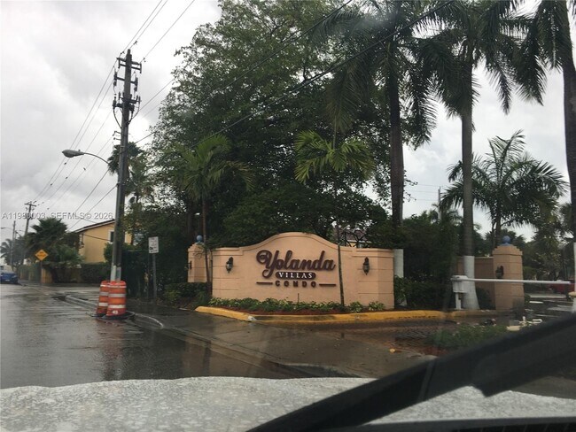 Building Photo - 801 NW 47th Ave