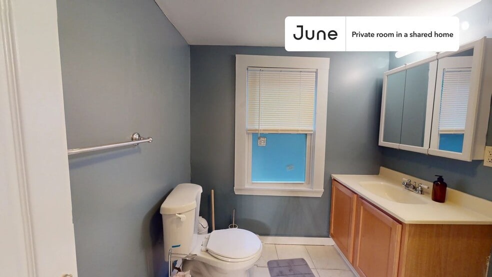 Building Photo - Room in Shared 4 bed/2.5 bath home