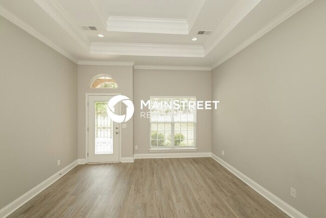 Building Photo - 3 Bedroom Pet-Friendly Home in Birmingham, AL with Main Street Renewal