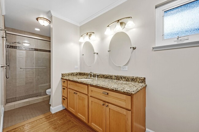 Building Photo - Stunning San Carlos 5 bedroom 4 bathroom House Available now