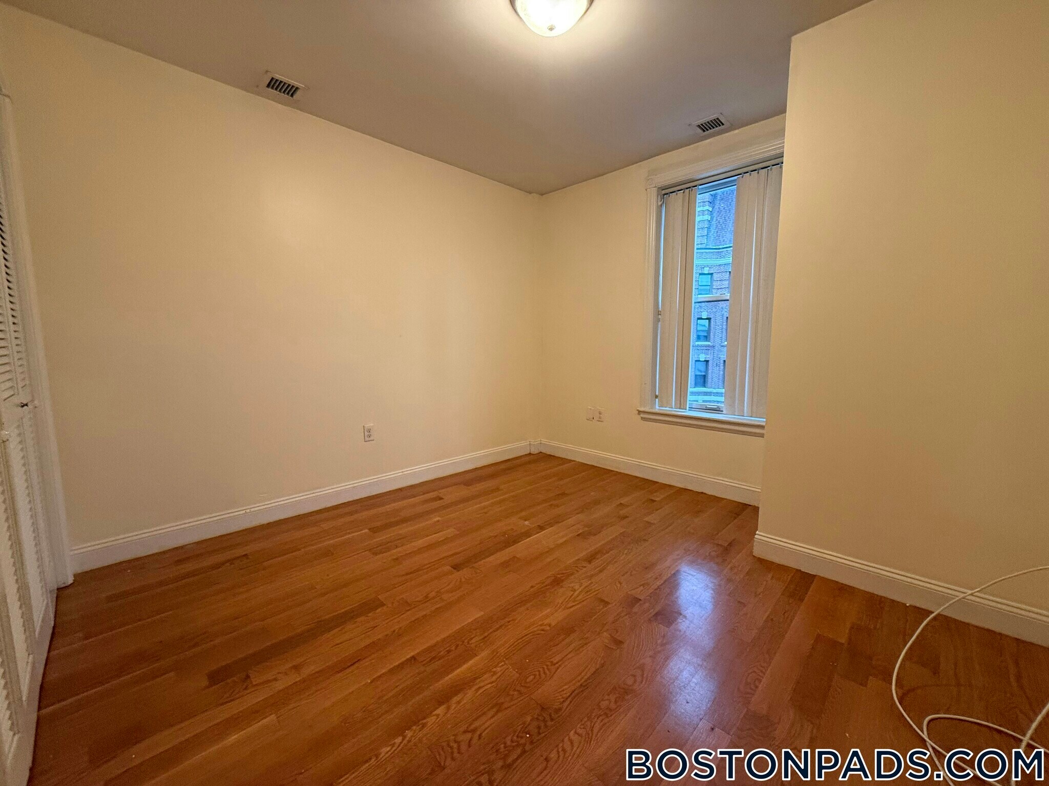 Building Photo - 90 Westland Ave