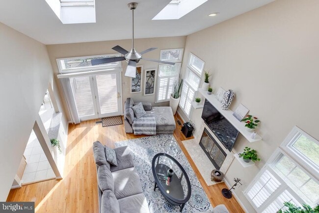 Building Photo - 100 Spring Pl Way