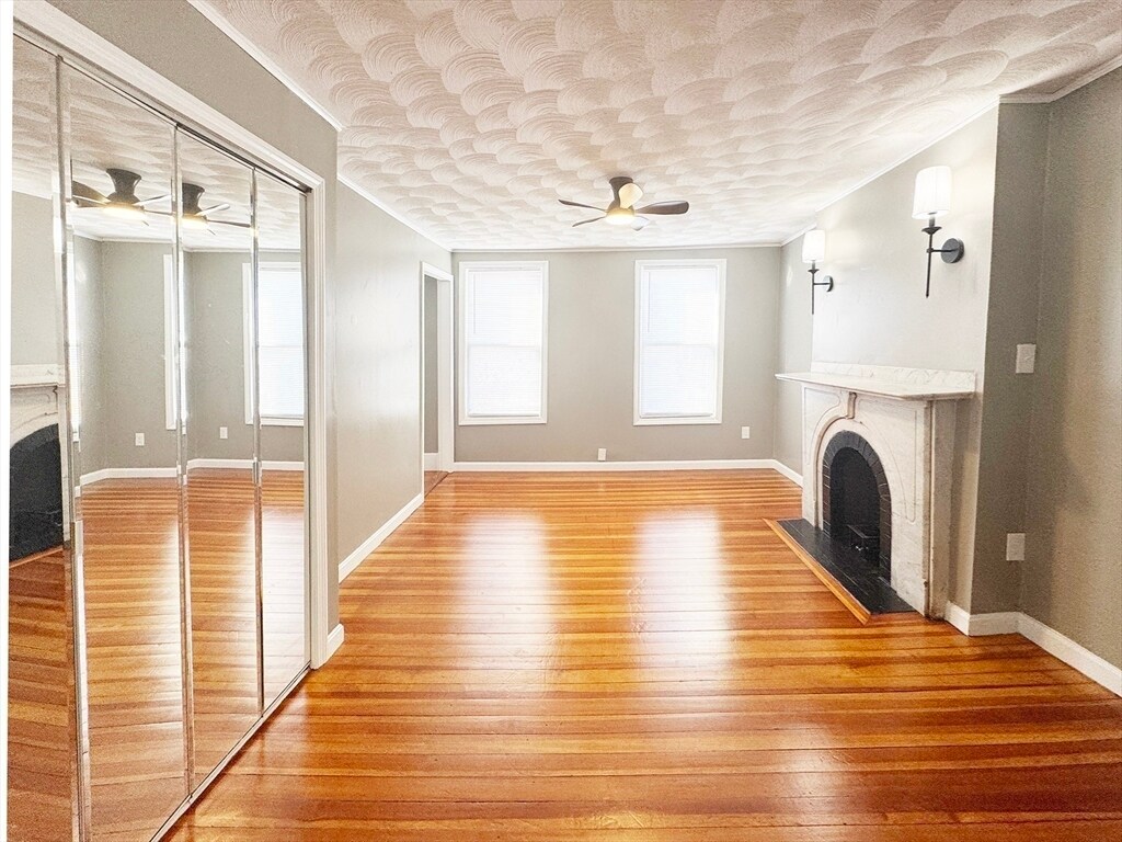 Building Photo - 19 Saratoga St