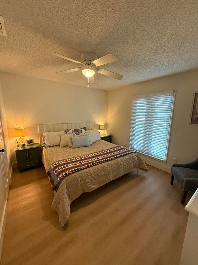 Building Photo - 9713 Nashville Ave