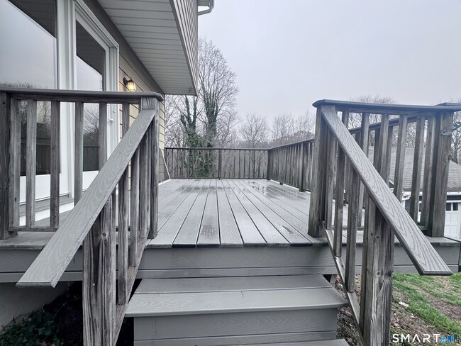 Building Photo - 85 Ivy St