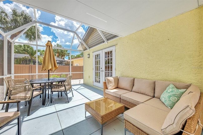 Building Photo - 5253 Avenida Del Mare
