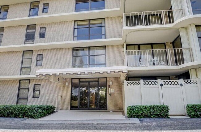 Building Photo - 3200 S Ocean Blvd