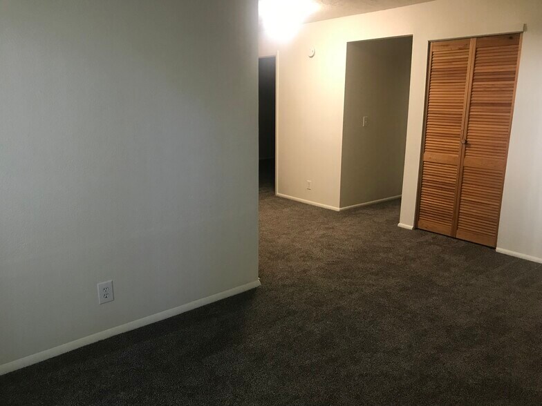 Building Photo - 4633 S Quail Vista Ln