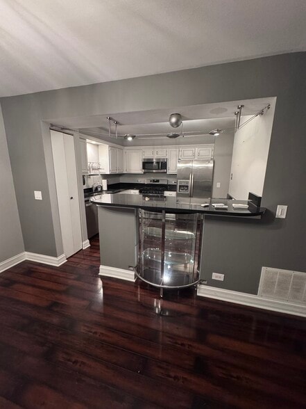 Building Photo - 155 Stirling Ln