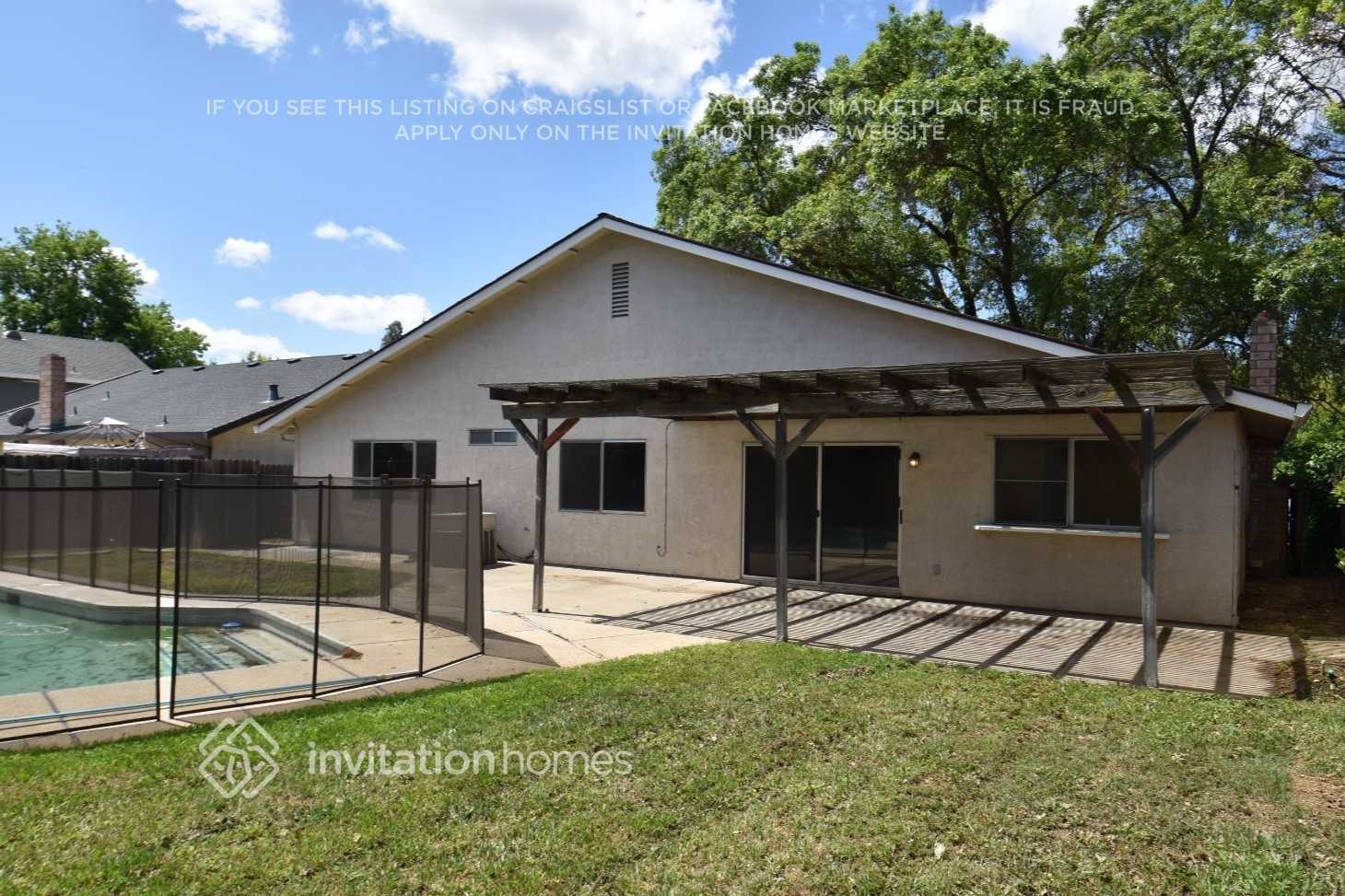 Building Photo - 9905 Country Oak Ct