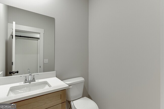 Building Photo - 125 Rains Rd