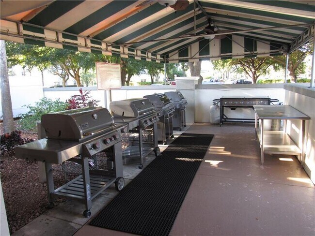 Building Photo - 2903 Victoria Cir