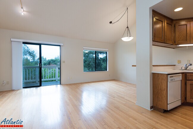 Building Photo - 26 Shadow Ct