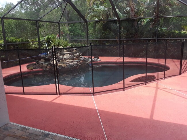 Building Photo - 6444 NW Hacienda Ct