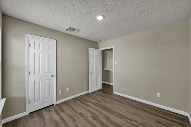 Building Photo - 3626 Garrison Run Dr