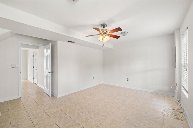 Building Photo - 4701 Colonnade Way