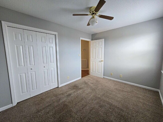 Building Photo - 991 Haggard Dr