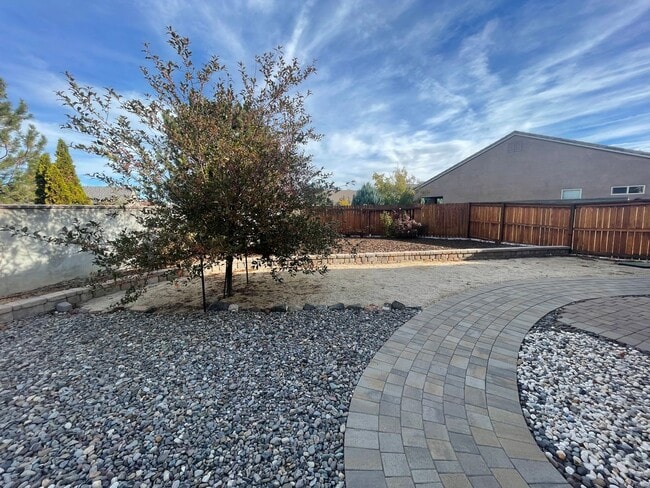 Building Photo - Sparks Home in Gated Community!