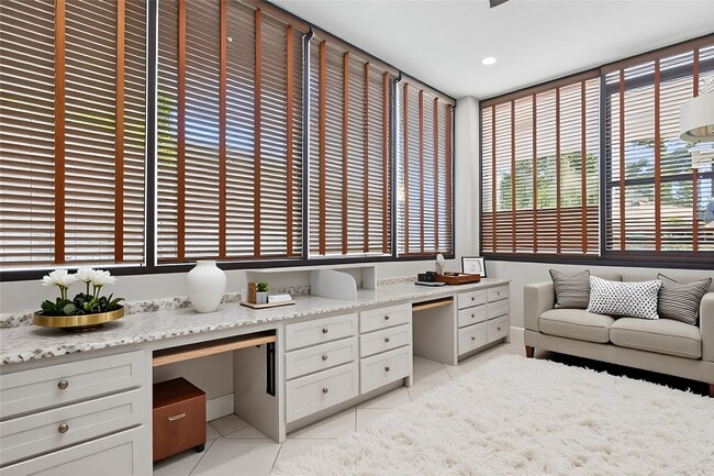 Building Photo - 4715 Jackson St