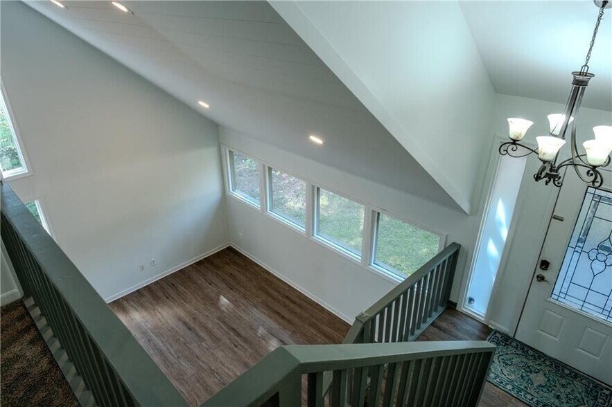 Building Photo - 8025 Cedar Cove