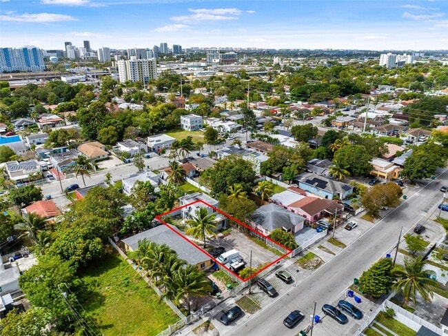 Building Photo - 1236 NW 28th St