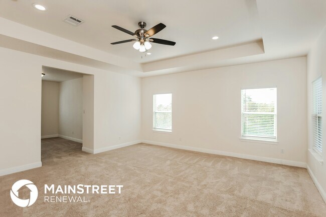 Building Photo - 14908 Oakwood Ln