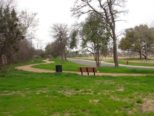 Building Photo - 507 Greenlawn Blvd