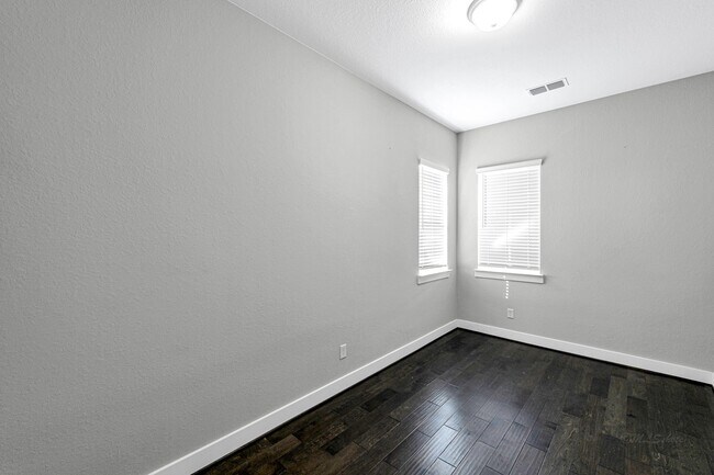 Building Photo - 12562 Holly Blue Ln